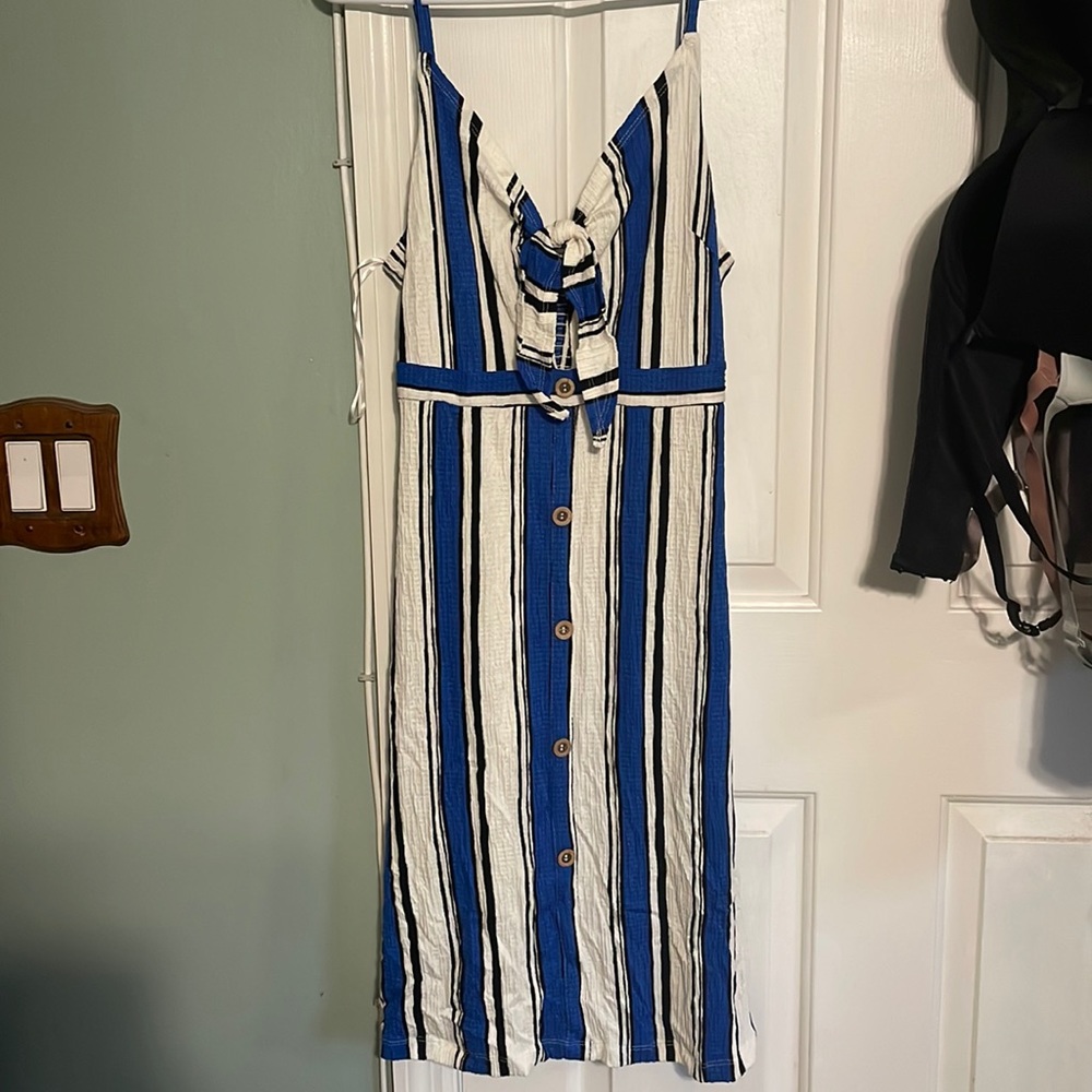 Mid length bodycon dress. Large